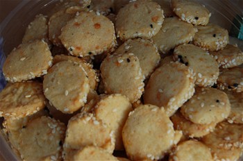 עוגיות גבינה מלוחות-פיקנטיות